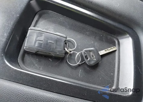 2017 Chevrolet Silverado 1500 2Lt z USA, uszkodzony, nr VIN 3GCUKREC4HG143916